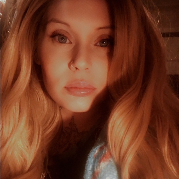 Meet your Posher, Gianna - Picture 3 of 5